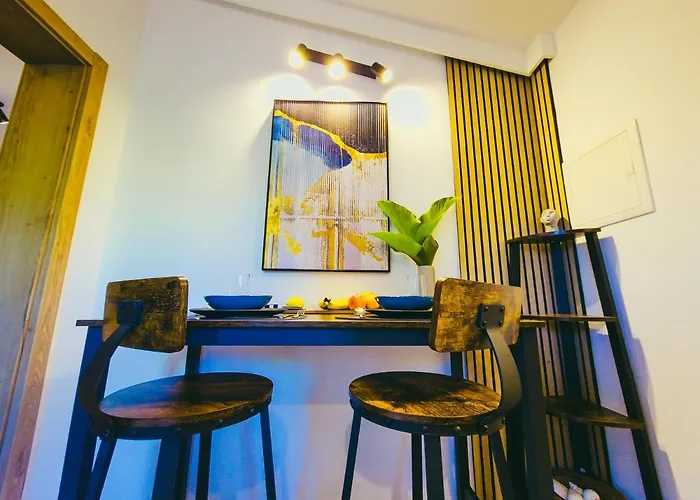 ǁ Corino Биоград-на-Мору