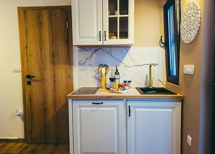 ǁ Corino * ביוגראד נה מורו